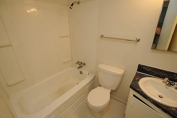 1712 10th St SW #402 — Photo 8