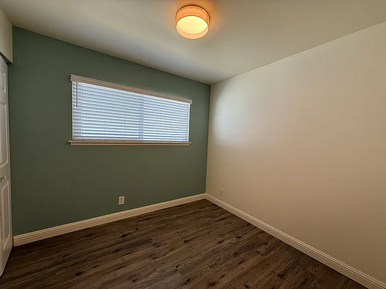 300 Amherst Pl — Photo 11