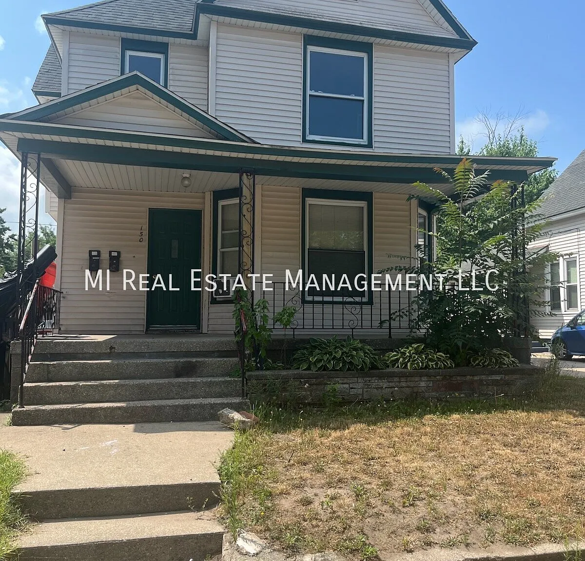 3 bed, 1.0 bath, 1200 sqft, $1,750 — Photo 1