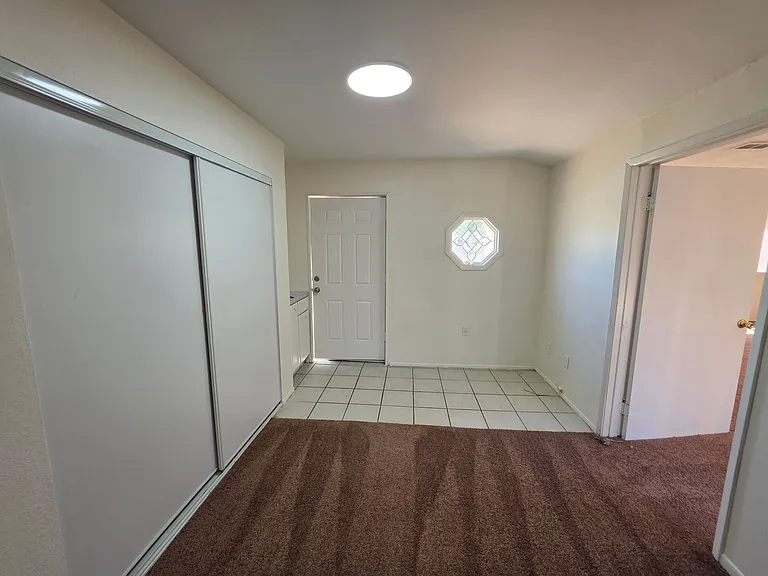 27121 Meridian St — Photo 6