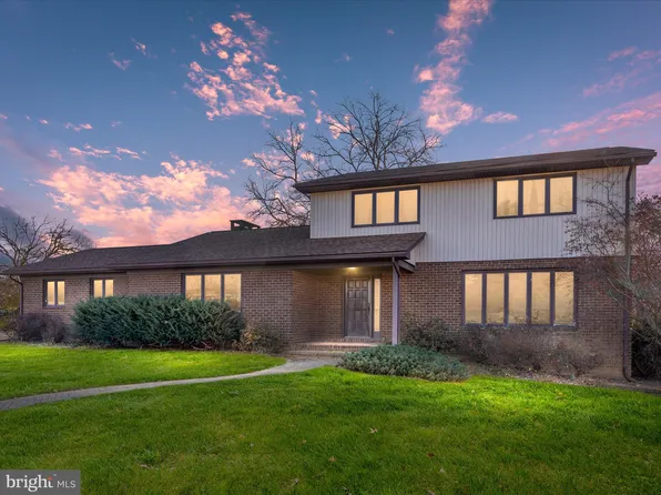 208 Lombardy Ct, Middletown, MD 21769