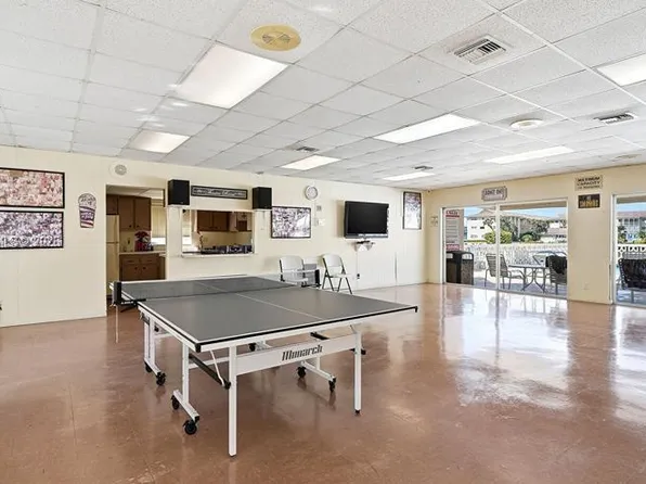 1825 S Ocean Dr APT 811, Hallandale, FL 33009