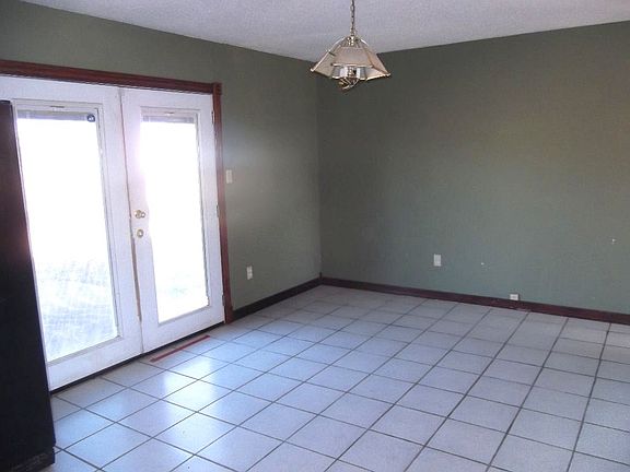 5th image of 4617 SW H Ave