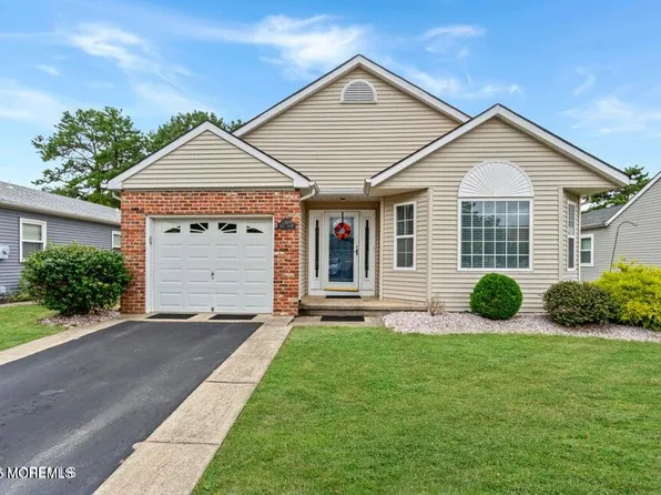 59 Trent Drive, Toms River, NJ 08757