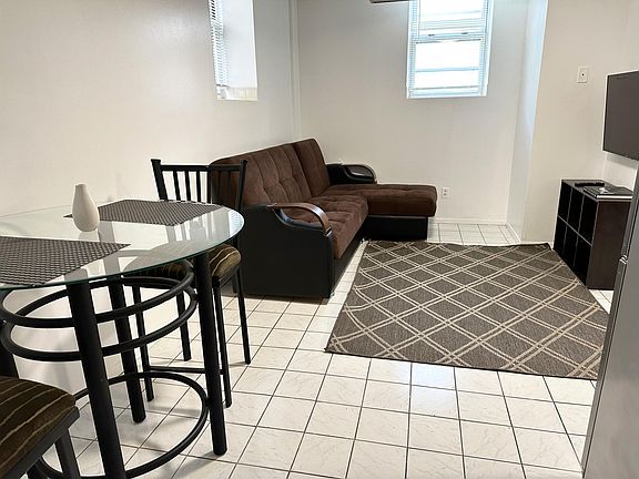 5th image of 8504 Park Ln S