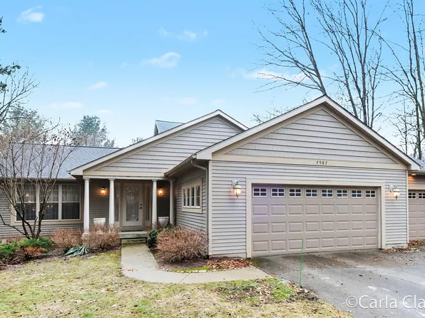 7987 Tiffany Ave NE, Rockford, MI 49341