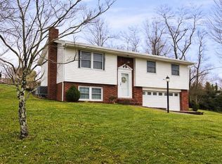 1506 Lindsay Lane Rd, Moundsville, WV 26041