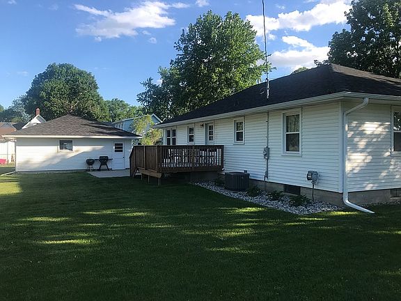 Rear (NE corner)