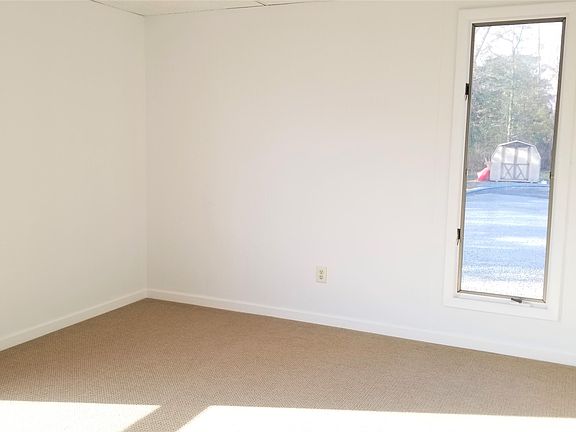 3rd image of 426 Bethany Dr