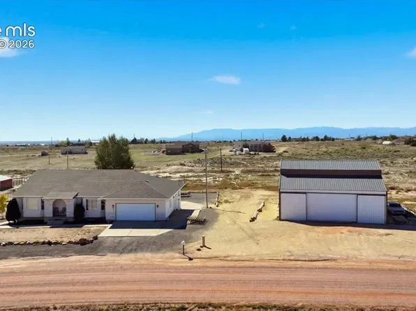 676 E Heron Dr, Pueblo West, CO 81007