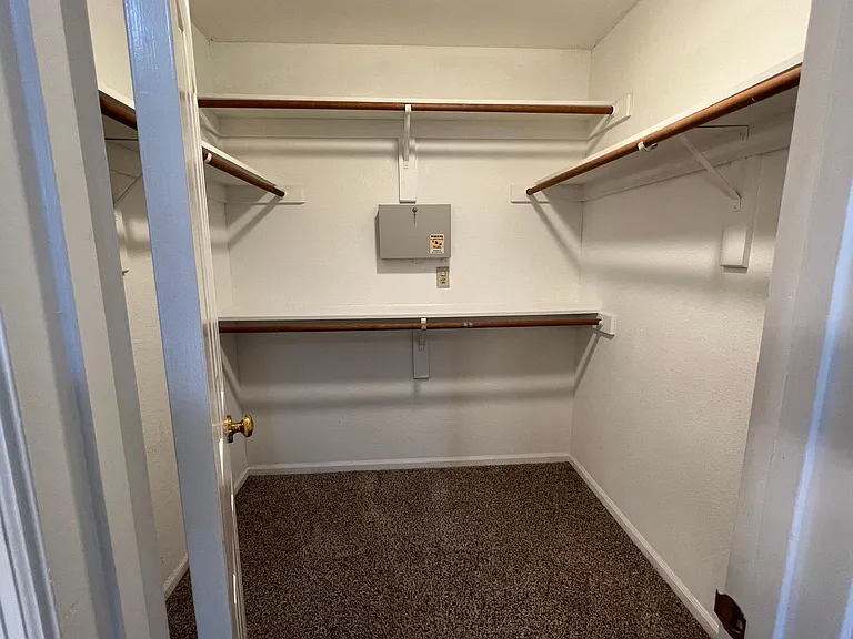 4108 Norcross Dr — Photo 34