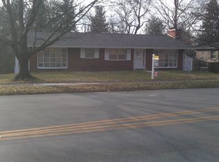 3477 Lansdowne Dr, Lexington, KY 40517