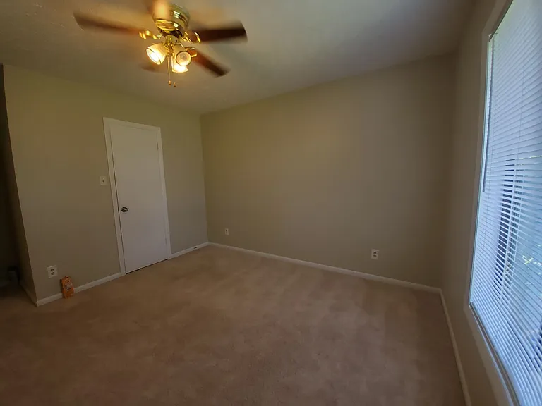 6400 Hollyhock Ct — Photo 25