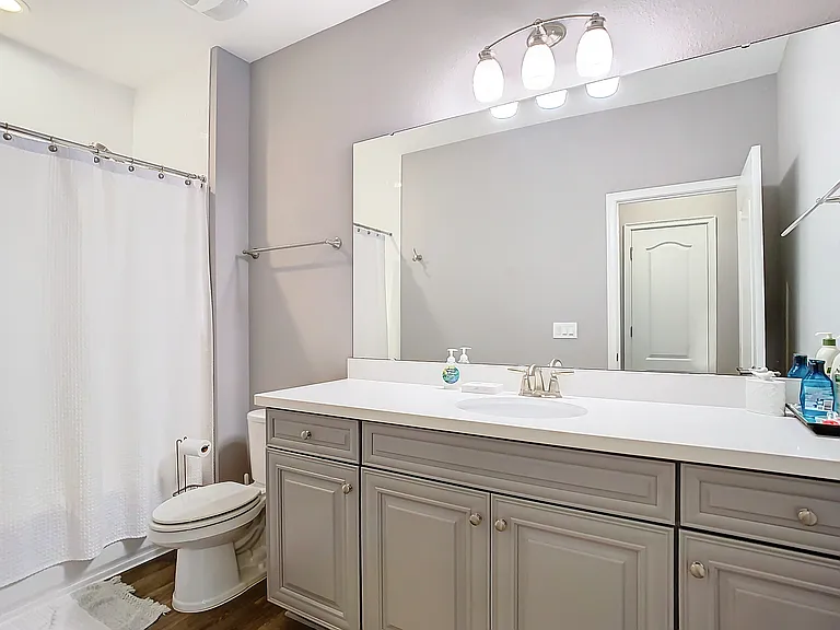 9452 Reymont St — Photo 26