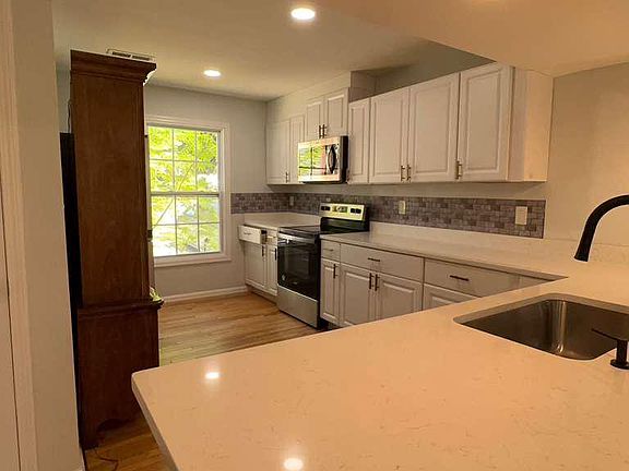 5th image of 4902 Van Walbeek Pl