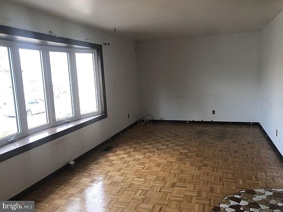 2nd image of 9016 Harvey Ave