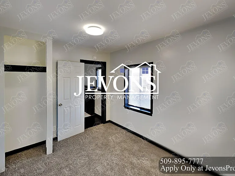 807 N 1st St — Photo 14