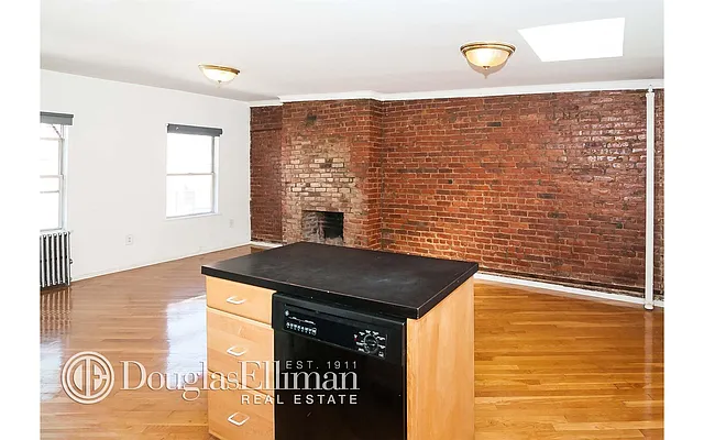 Rented by Douglas Elliman | media 10