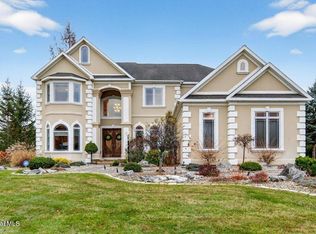 29 Alva Rd, Niskayuna, NY 12309