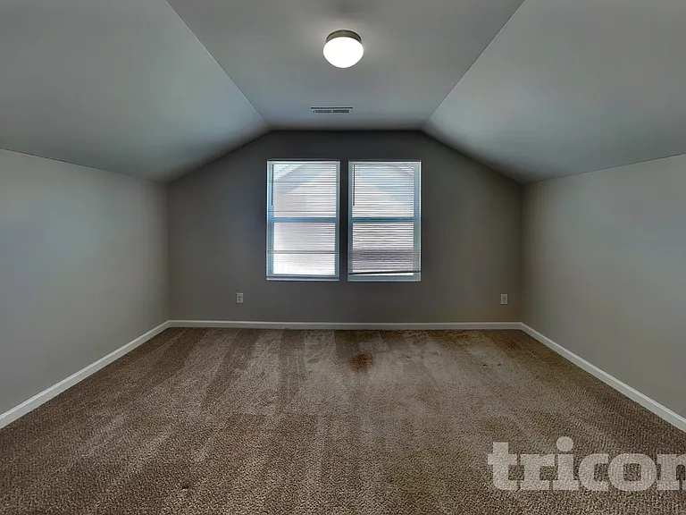 1705 Sawtooth Ct — Photo 16