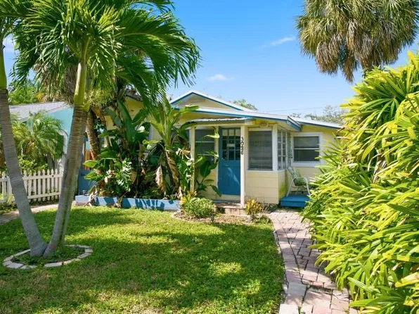 3025 56th St S, Saint Petersburg, FL