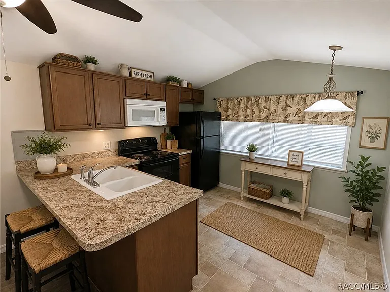 7090 N Palmer Way — Photo 5