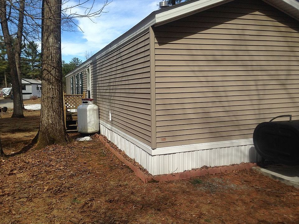 2nd image of 7 Cedar Ln