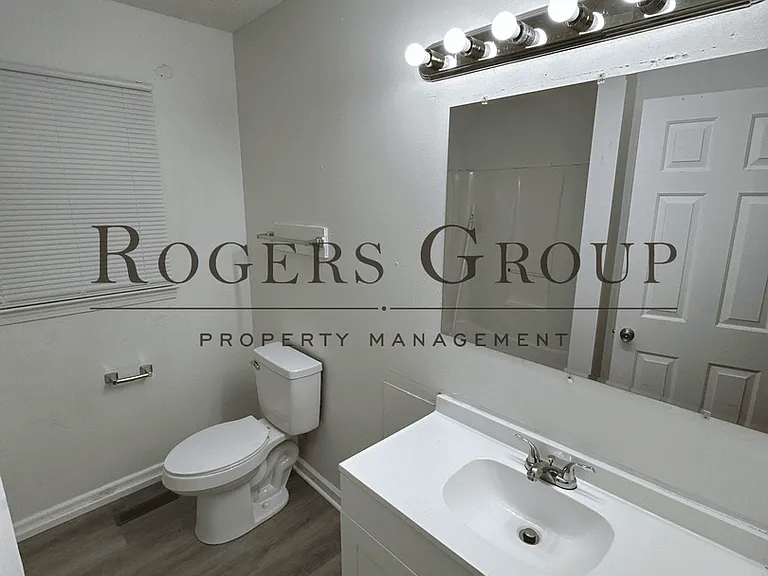 432 Ridley St — Photo 12