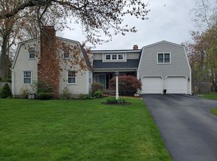 19 Fesser Ave, Bristol, RI 02809