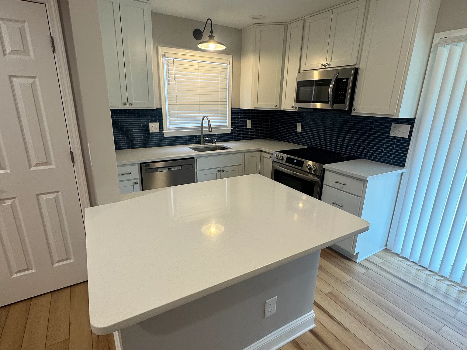 1 bed, 602 sqft, $1,300 — Photo 1