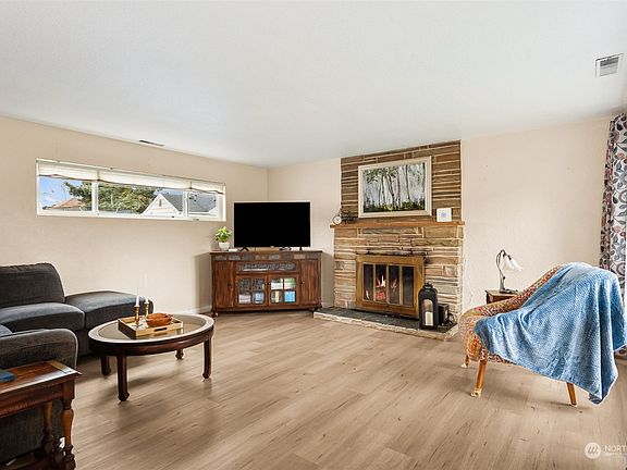 4th image of 8021 S Fawcett Avenue