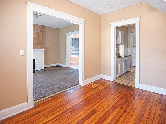 4th image of 3854 E 71st St