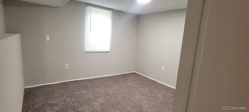 4 bed, 2.0 bath, 3300 sqft, $2,700 — Photo 4