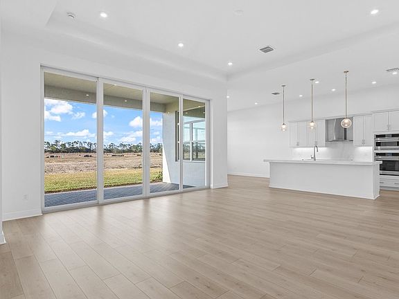 5th image of 12625 SW Lunata Way
