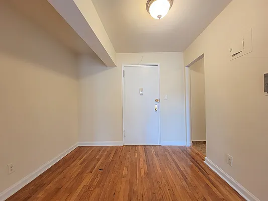 Rented by Made In NY Realty | media 20