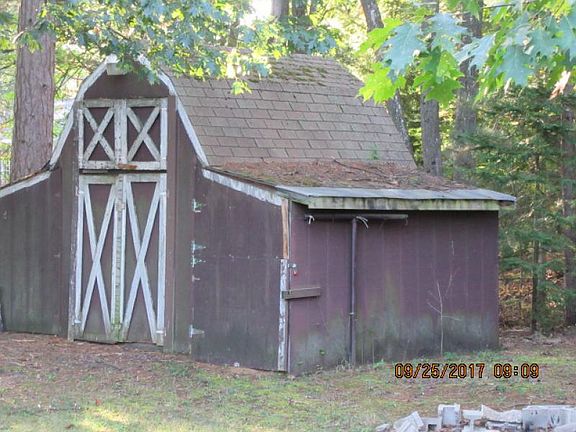 4th image of 1025 Oakridge Dr