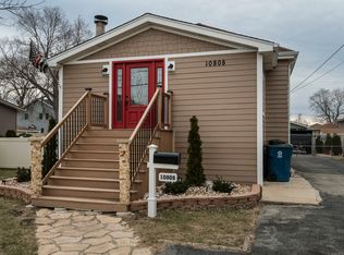 10808 S Nagle Ave, Worth, IL 60482