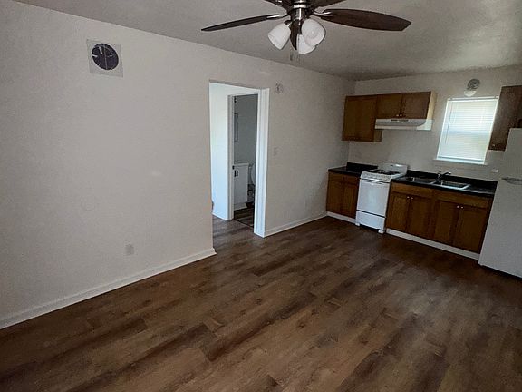 2nd image of 106 Briarcliff Dr #B