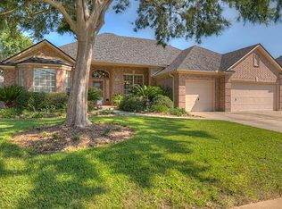 13626 Lakeside Place Dr, Willis, TX 77318