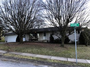 2040 Lycan Dr, York, PA 17408