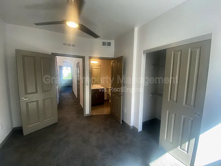 2200 Tremont Pl #6 — Photo 13