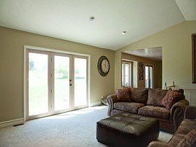 3rd image of 2103 W Surrey Cir