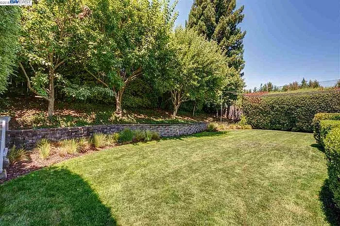 3768 Eastwood Way — Photo 11