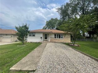 207 W Blackburn St, Paris, IL