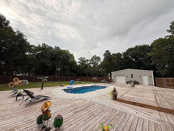 3rd image of 168 Cross Creek Cir