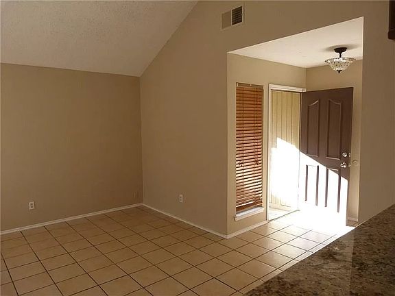 2nd image of 547 Kirkland Dr