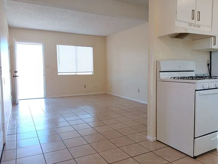 2933 N Geronimo Ave — Photo 7