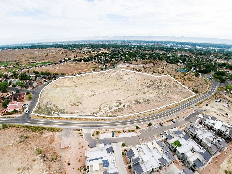 2nd image of School Ridge Rd