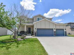 1303 Ridge Rd, Hickman, NE 68372
