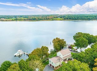 43 Cliff Dr, Assonet, MA 02702